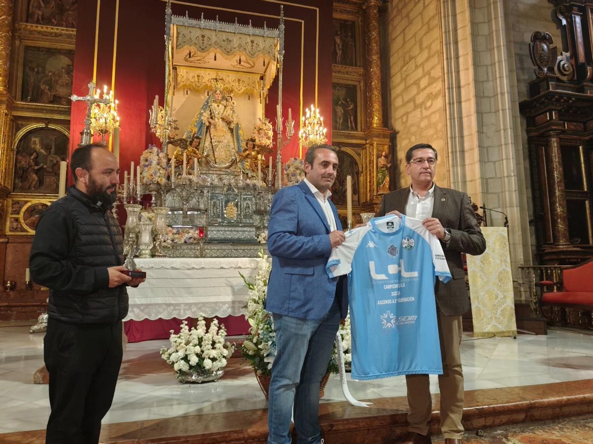 La segunda jornada de la celebración del ascenso del Ciudad de Lucena, en imágenes La segunda jornada de la celebración del ascenso del Ciudad de Lucena, en imágenes
