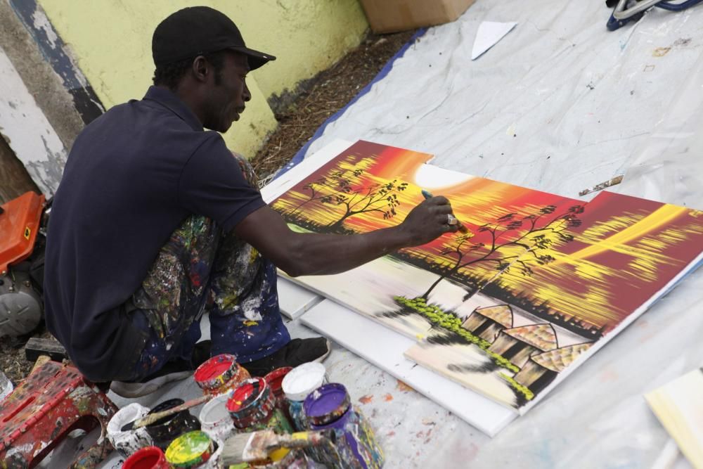 El artista senegalés Alioune Dabo en la Semana Negra