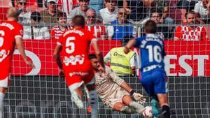 Gazzaniga atura tres penals i segella un triomf heroic