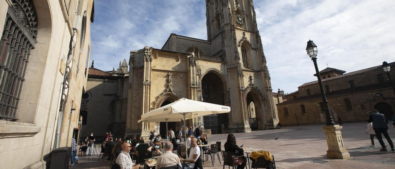 Ambiente en la plaza de la catedral.