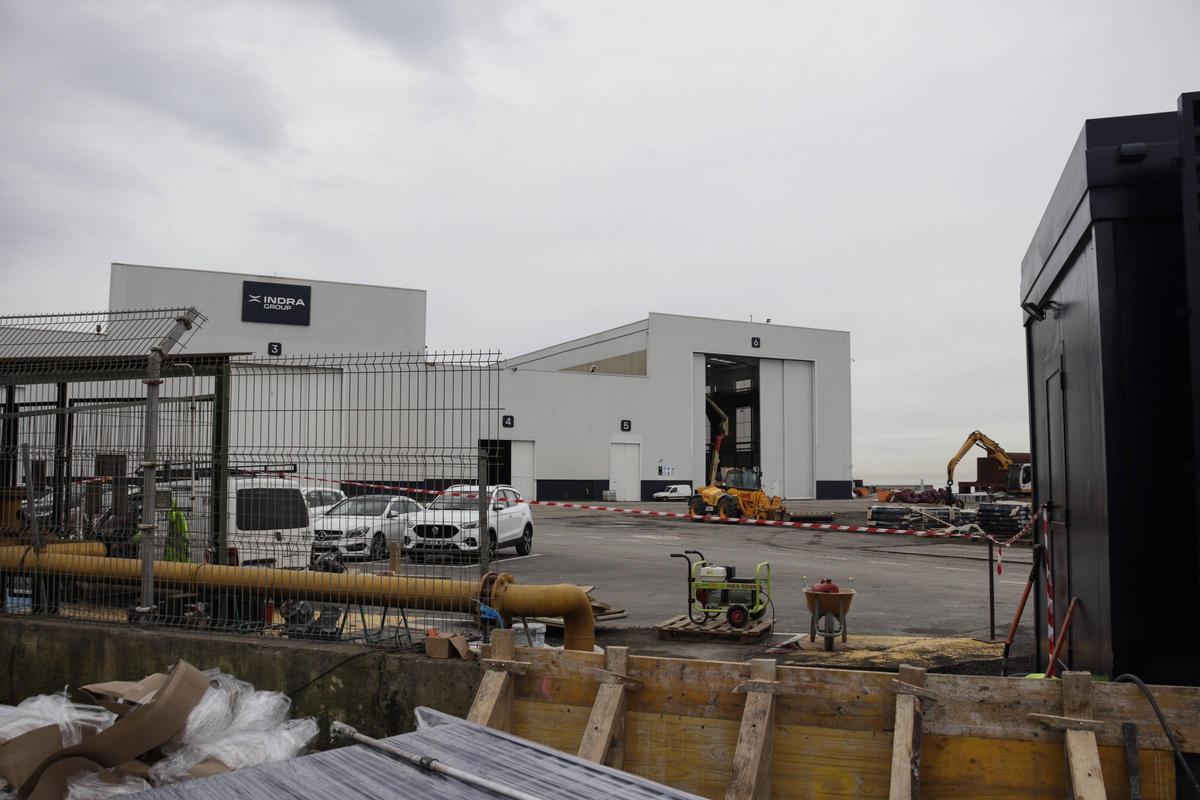 Así avanzan los trabajos para la recuperación de los terrenos de Naval Gijón (en imágenes)