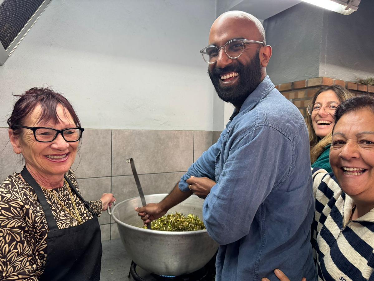 Galería: las imágenes del taller de cuinat organizado por la Asociación de Vecinos de Can Tomàs Galería: las imágenes del taller de cuinat organizado por la Asociación de Vecinos de Can Tomàs