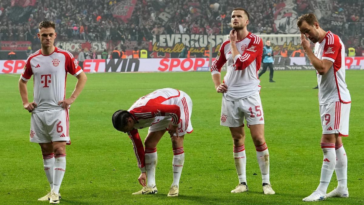 Los jugadores del Bayern, hundidos tras la derrota ante el Leverkusen