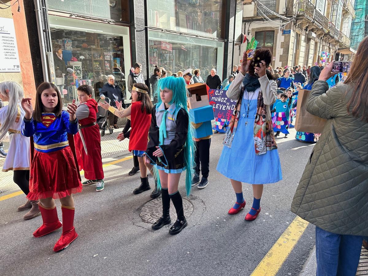 En imágenes: el creativo desfile de carnaval de los colegios de Luarca