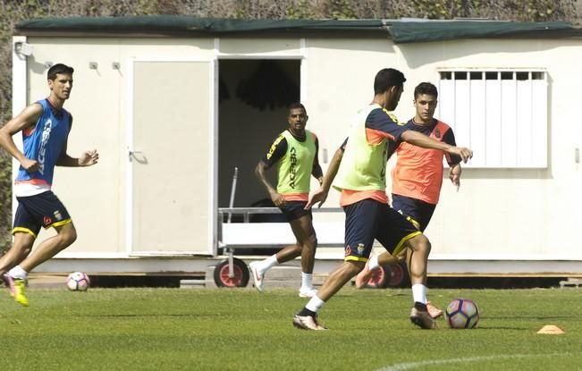 ENTRENAMIENTO DE LA UD LAS PALMAS Y ENTREVISTGA ...