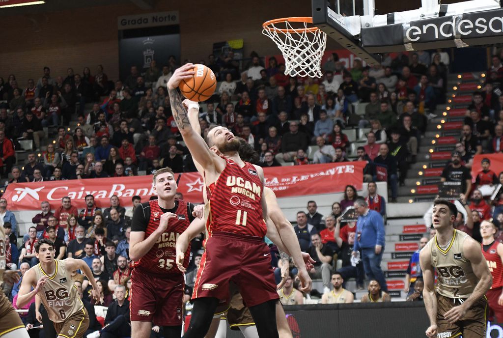 Todas las imágenes del partido del UCAM Murcia contra el Bàsquet Girona