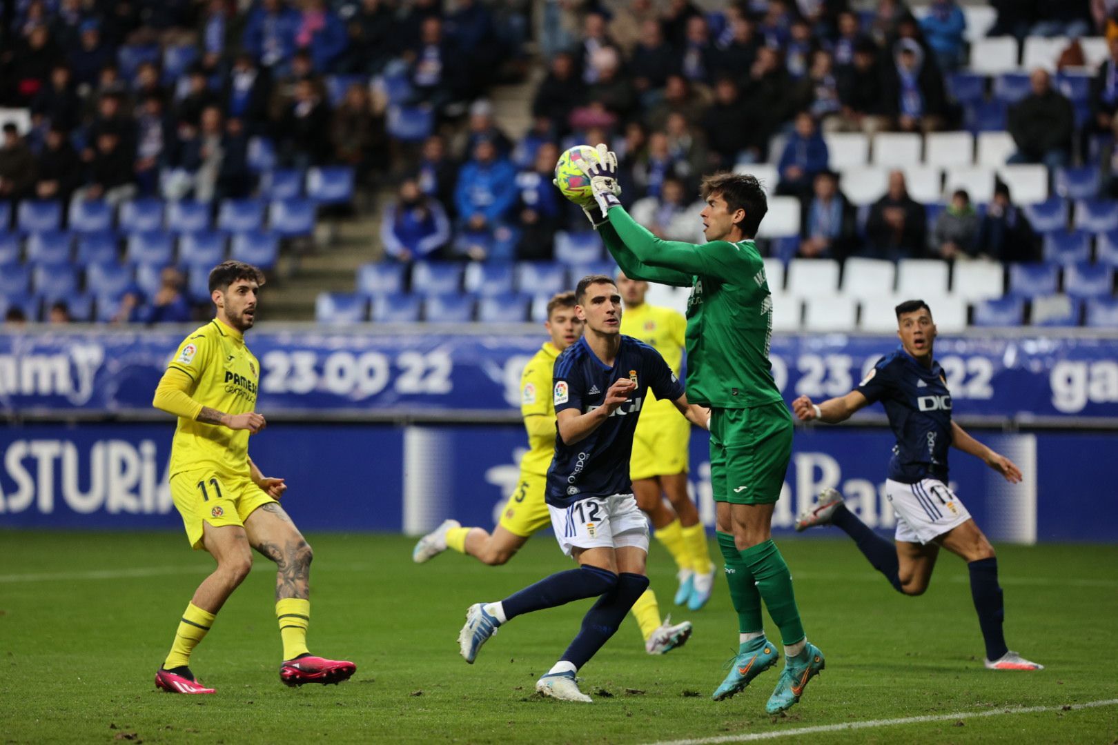 En imágenes: Así fue el Real Oviedo-Villarreal B disputado en el Tartiere