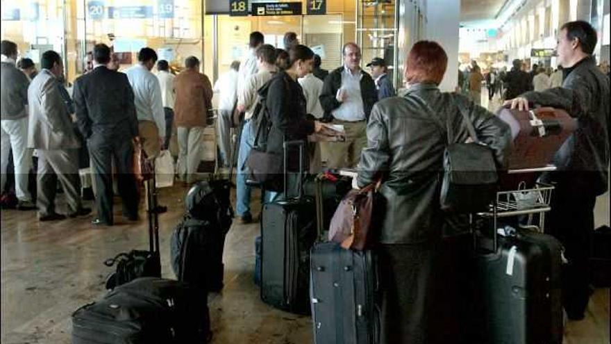 جزيرة نقطة النهاية ممارس المهنة aeropuerto el prat maletas perdidas -  xrdiving-point.com