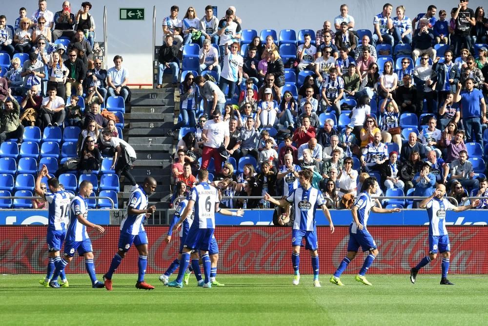 El Dépor golea a Las Palmas para cerrar la Liga