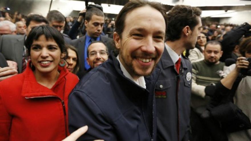 Pablo Iglesias se da un baño de multitudes en Sevilla