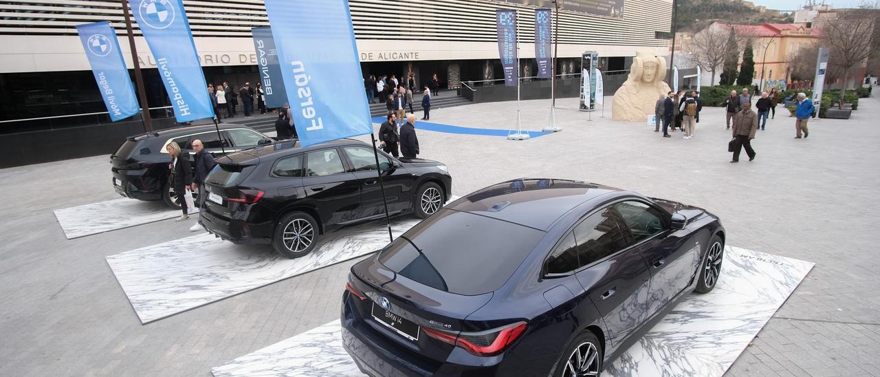 BMW Benigar aterriza en la gala de los «Importantes» y expone tres de sus modelos más exclusivos