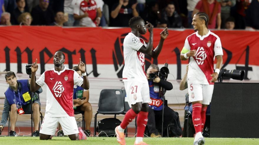 ¡Los del City no se lo creían! Golazo de Teze desde fuera del área