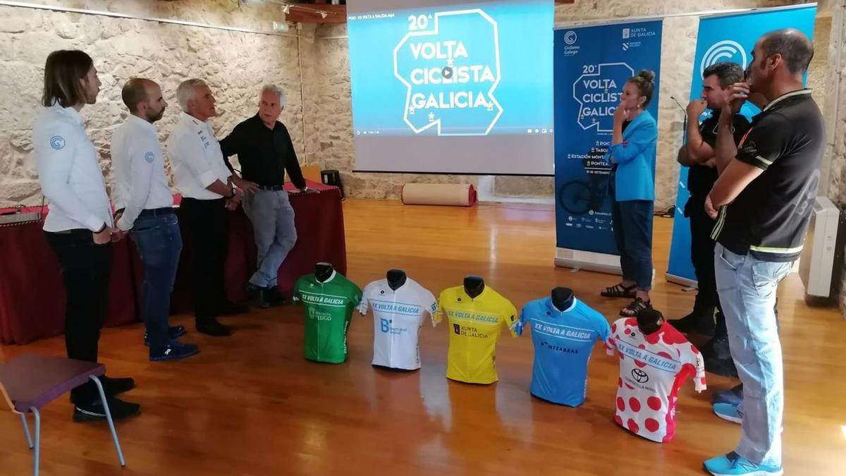 Presentación de la Vuelta Ciclista a Galicia en Poio.   | // FDV