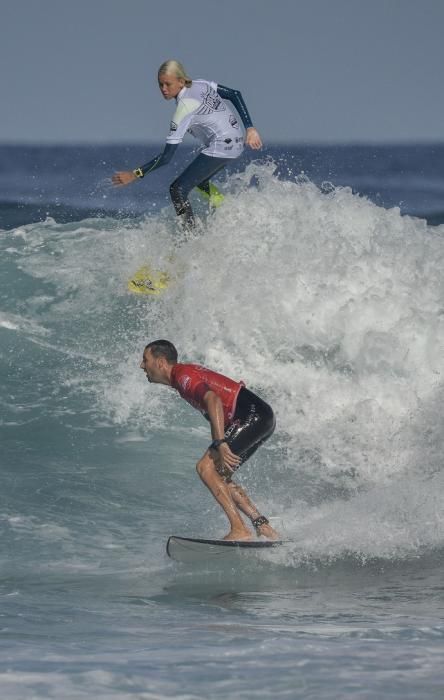 10/12/2017 LAS PALMAS DE GRAN CANARIA.  Campeonato Open Las Palmas Surf City en la CIcer, Las Canteras. FOTO: J. PÉREZ CURBELO