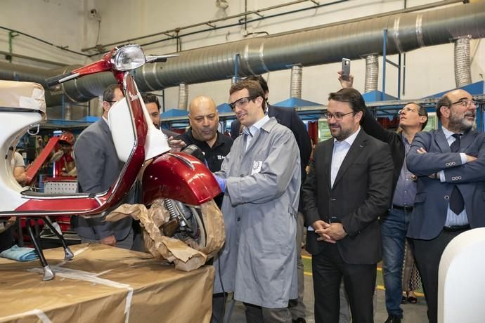 15.04.19. Las Palmas de Gran Canaria. El líder del PP y candidato a presidente del Gobierno, Pablo Casado, visita el centro de formación técnico-profesional del metal de Las Palmas de Gran Canaria, Femepa, acompañado por los dirigentes del partido en Canarias, Asier Antona y Australia Navarro. Foto Quique Curbelo  | 15/04/2019 | Fotógrafo: Quique Curbelo