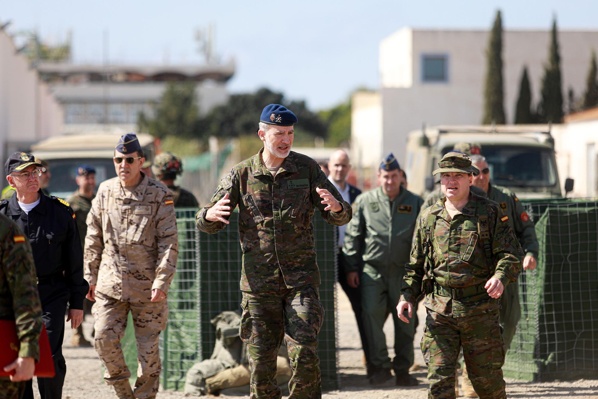 Mira aquí todas las fotos de la visita del Rey a las maniobras militares de Ibiza