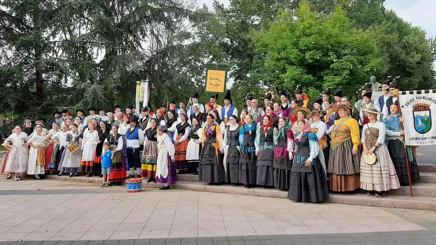 Lugones se llena de folclore por Santa Isabel