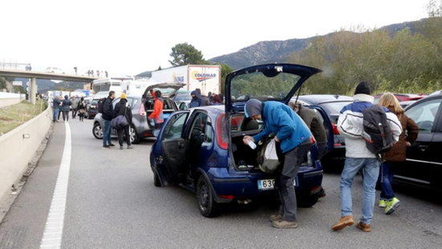 El Tsunami Democràtic ha convocat gent de tot arreu a la Jonquera.