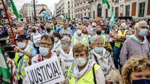 Manifestación de pensionistas en la Puerta del Sol (Madrid).