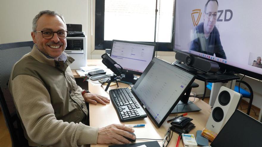Arsenio Valbuena, en uno de los espacios del ‘hotel’ de empresas.
