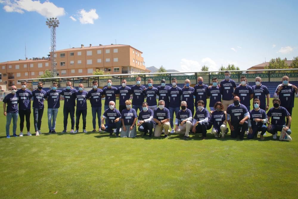 El Alcoyano celebra el ascenso a Segunda B