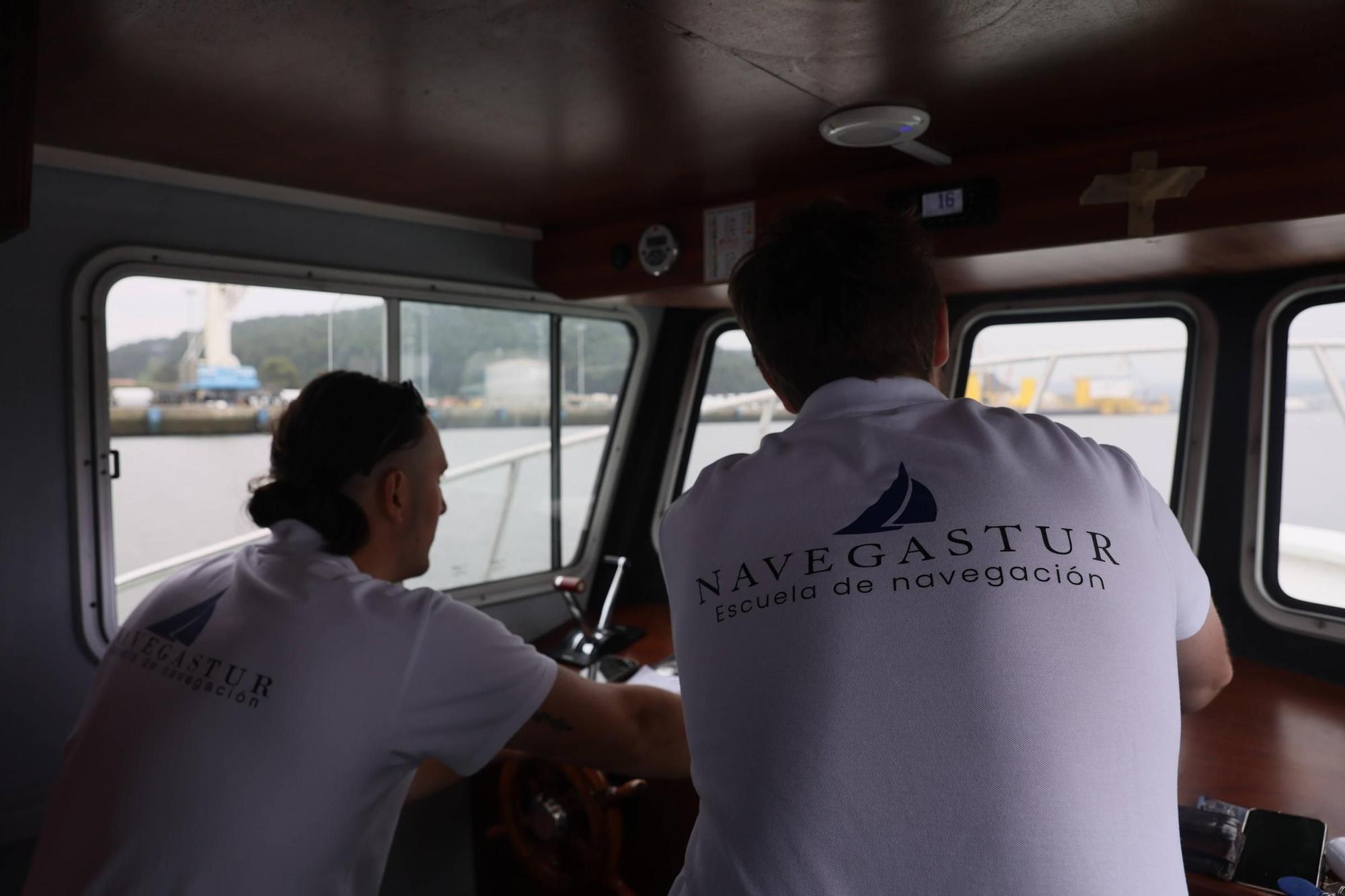 Regresan los paseos en lancha por la ría de Avilés: y hay novedades