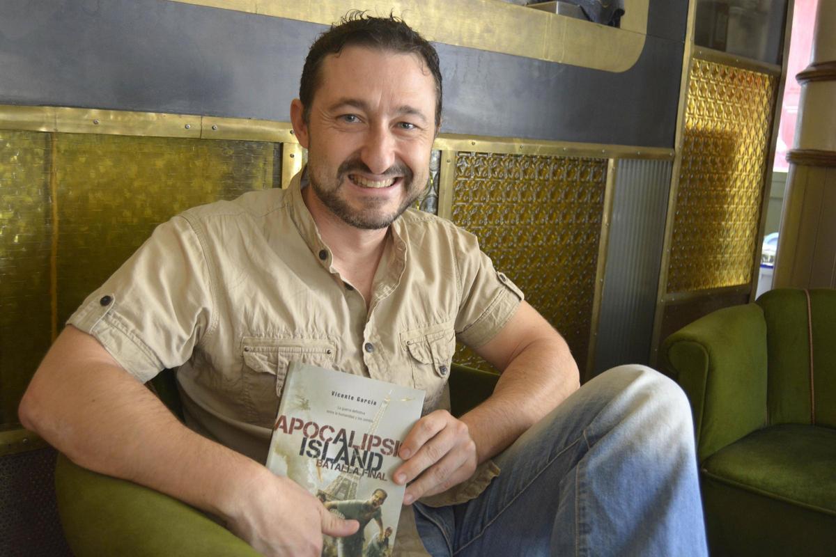 Vicente García, editor de Dolmen