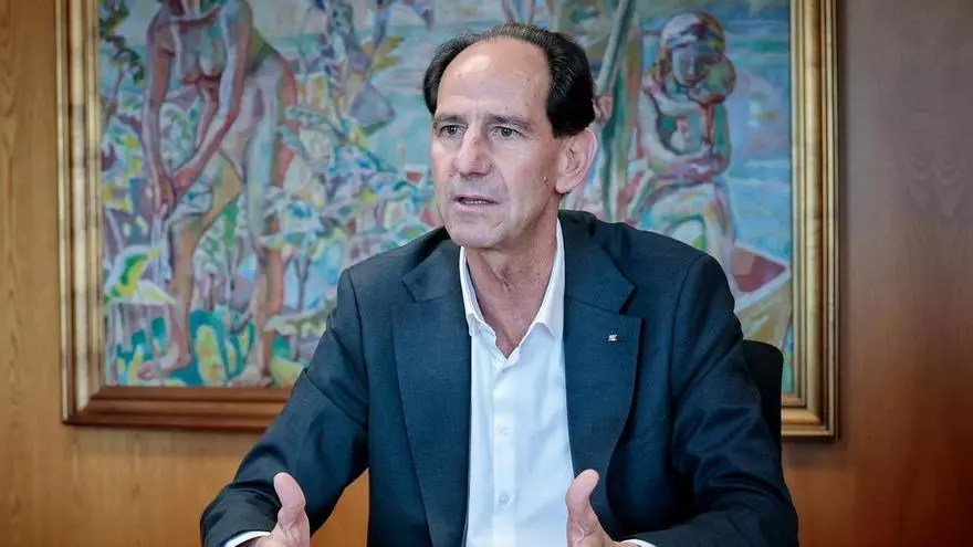 Andrés Marín, director general de la naviera Fred. Olsen, explica los cambios que se producen con la irrupción de Baleària