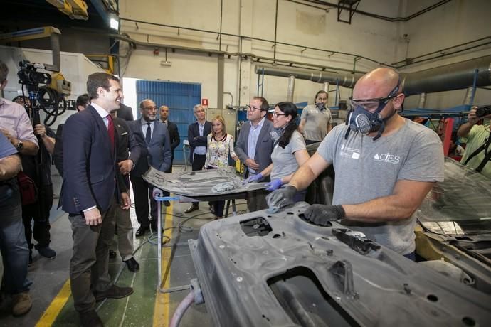 15.04.19. Las Palmas de Gran Canaria. El líder del PP y candidato a presidente del Gobierno, Pablo Casado, visita el centro de formación técnico-profesional del metal de Las Palmas de Gran Canaria, Femepa, acompañado por los dirigentes del partido en Canarias, Asier Antona y Australia Navarro. Foto Quique Curbelo  | 15/04/2019 | Fotógrafo: Quique Curbelo