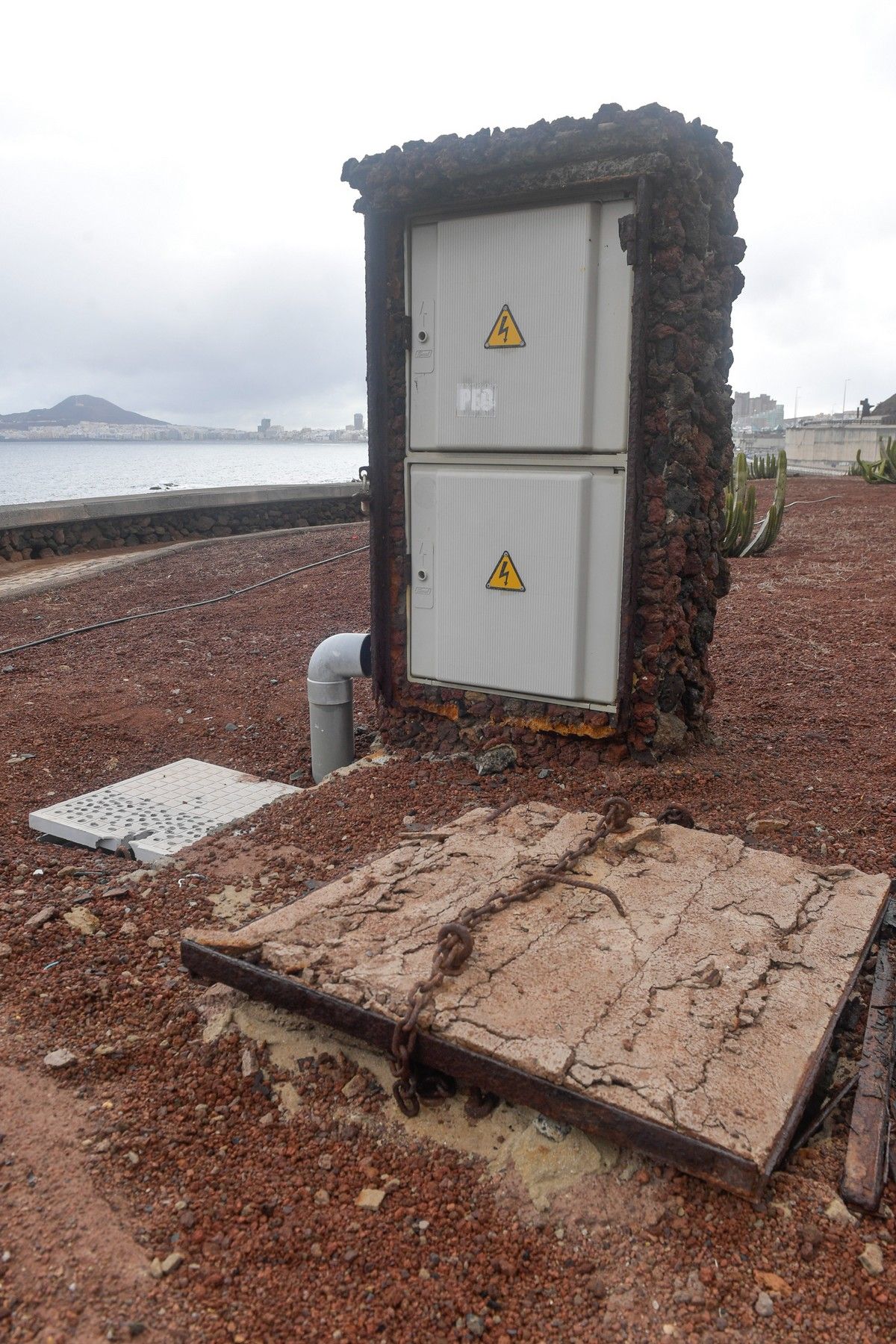 Estado de abandono de la zona de El Atlante