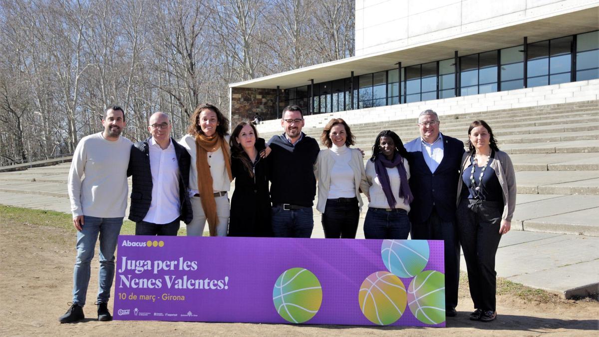 L'alcalde de Girona, Lluc Salellas, presidint l'acte de presentació avui a Fontajau.