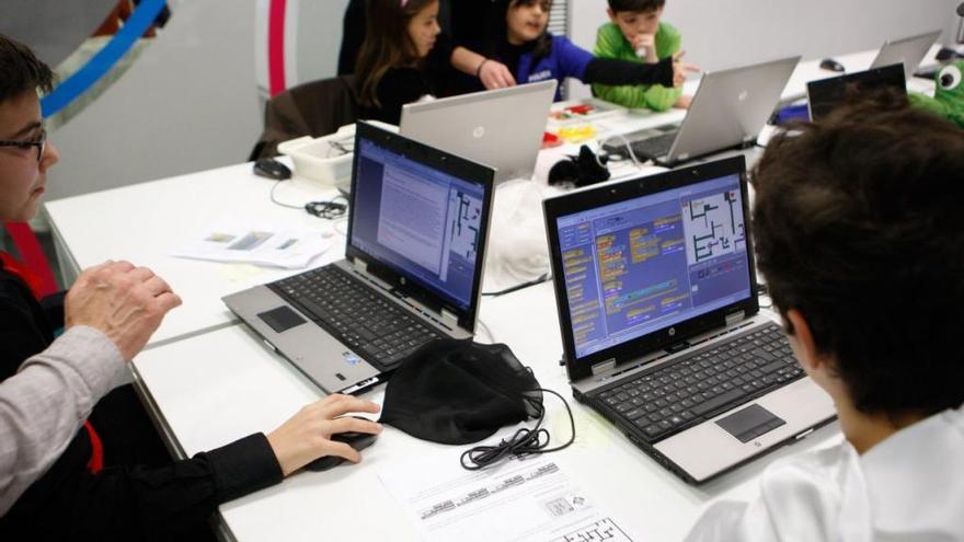 Un grupo de niños en el Espacio CyL Digital.