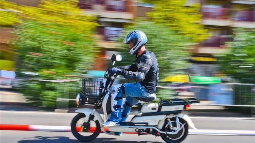 Una motocicleta eléctrica de la Politécnica de La Almunia compite en Motorland