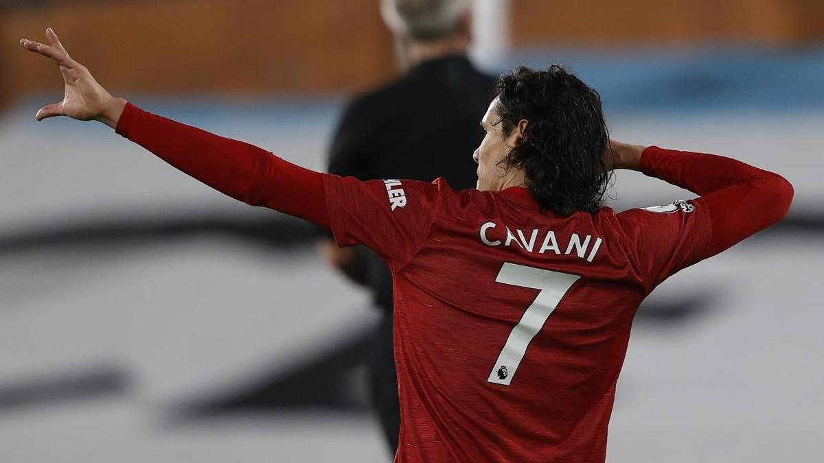 Cavani celebrando su gol contra el Fulham