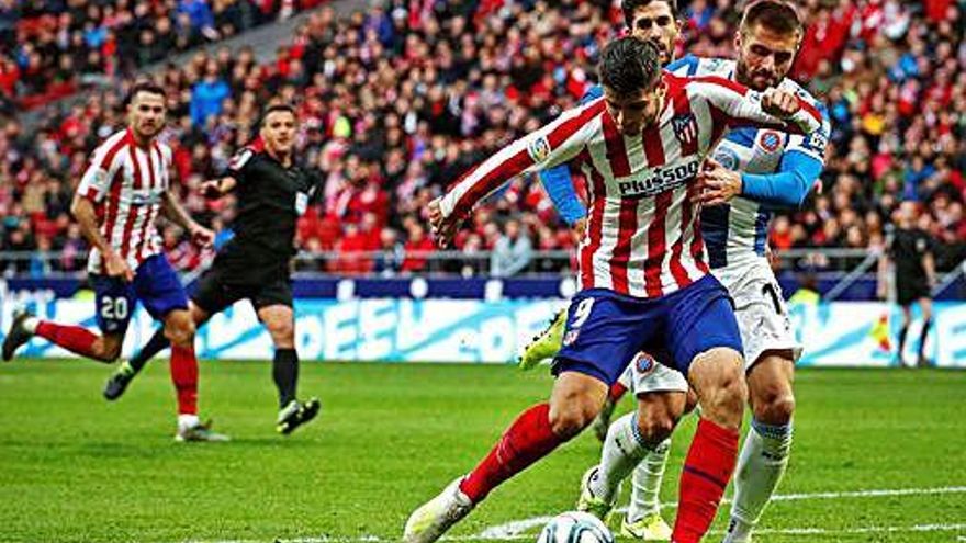 David López no pot evitar que Morata dispari i anoti el 2-1