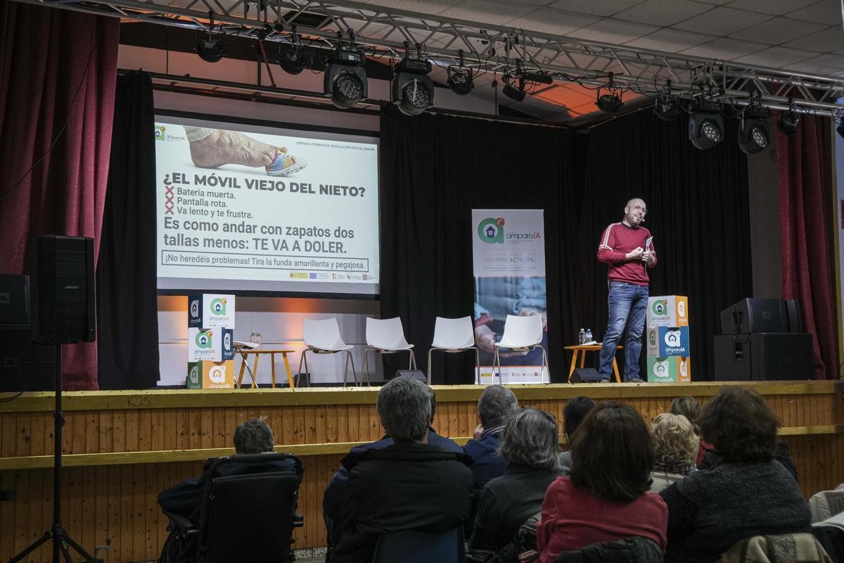 JC en las jornadas de ‘Revolución Digital Senior’ en Salorino.