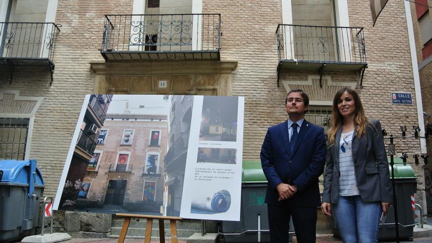 Jesús Pacheco y Rebeca Pérez presentaron ayer las actuaciones culturales en Santa Eulalia