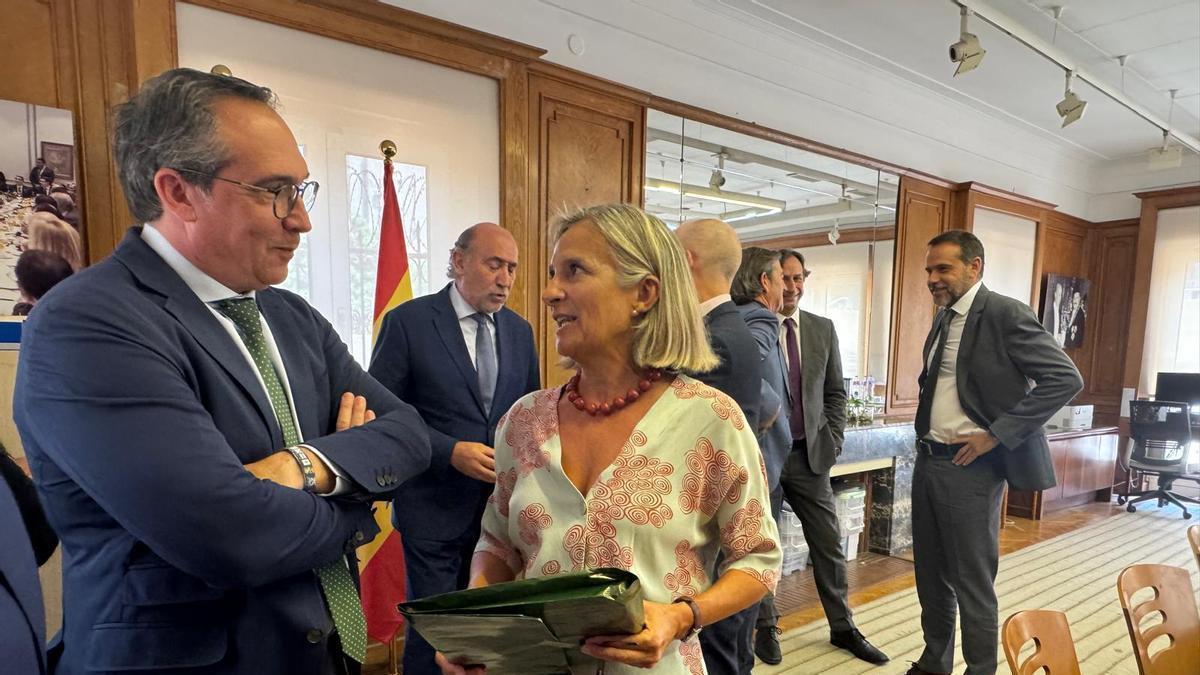 Rubén Ibáñez junto a Cristina Fraile Jiménez de Muñana, Segunda Jefatura de la Embajada de España en Cairo.