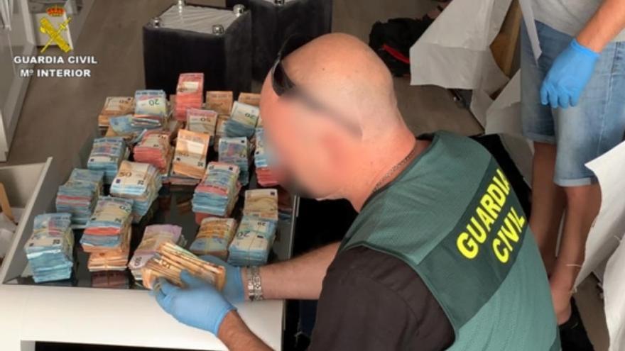 Desarticulada una red de narcotráfico entre la península y Canarias