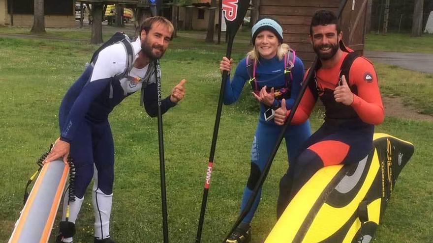 Unos palistas antes de entrenar ayer en aguas del Sella.