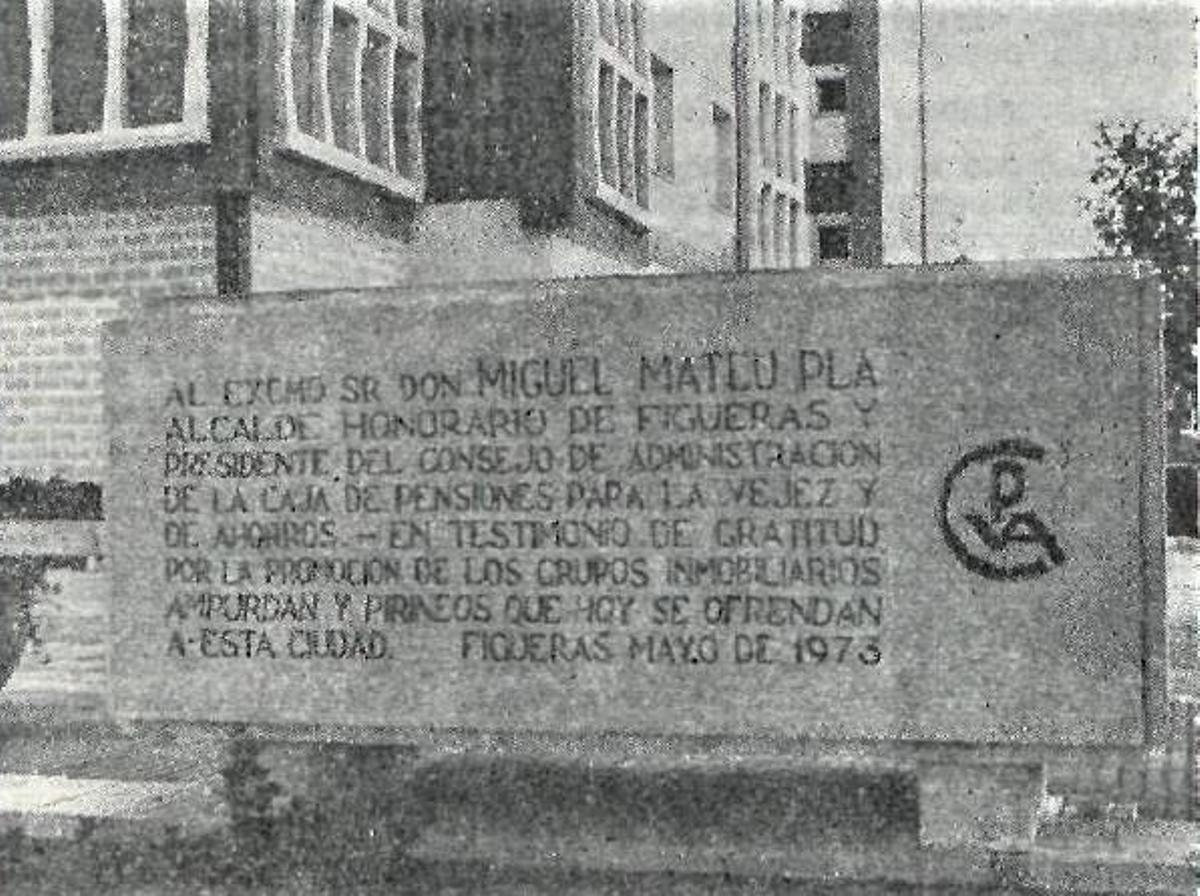 Monòlit dedicat a Miquel Mateu i Pla