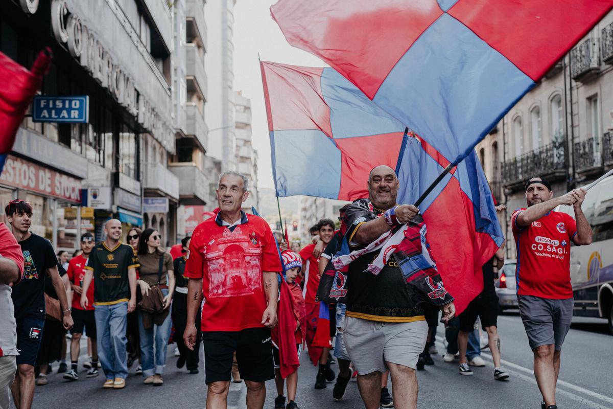 La UD Ourense celebra el ascenso con su ciudad
