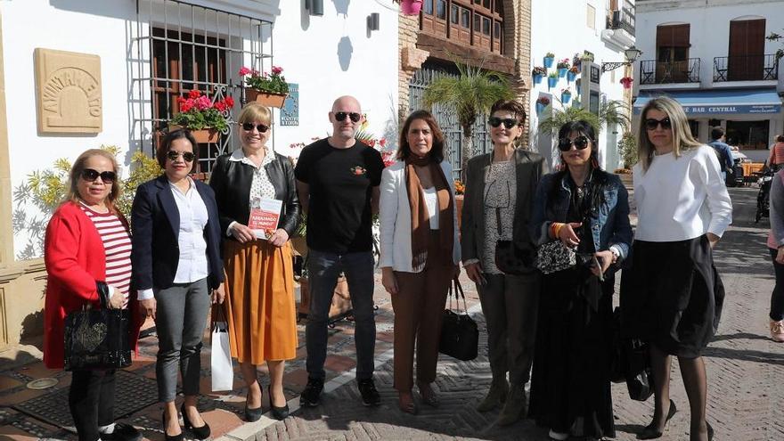 Bocanegra, junto a representantes de colectivos foráneos en Marbella.