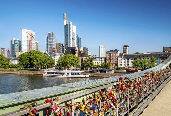 Puente en Frankfurt