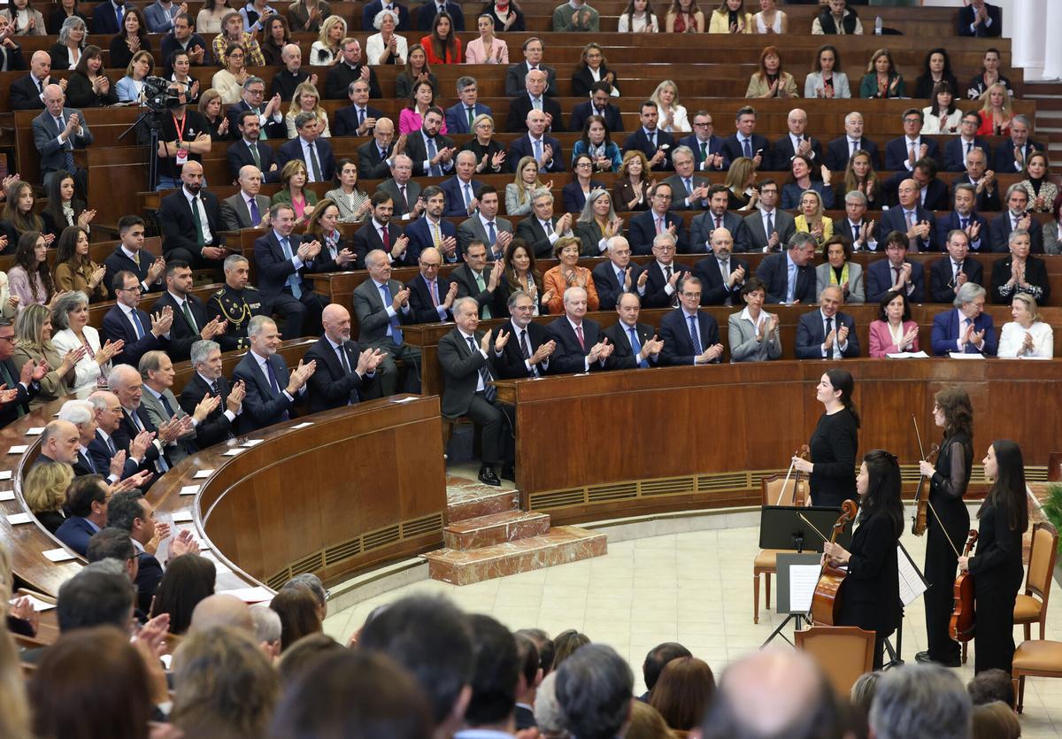 El Rey Felipe VI, preside la conmemoración del 60º aniversario del Pacto Internacional de Derechos Civiles y Políticos y el Pacto Internacional de Derechos Económicos, Sociales y Culturales, en la Facultad de Derecho de la Universidad Complutense, a 9 de abril de 2026, en Madrid (España). Los dos pactos fueron adoptados por la Asamblea General de las Naciones Unidas el 16 de diciembre de 1966 y entraron en vigor el 3 de enero de 1976. Junto con la Declaración Universal de los Derechos Humanos, comprenden lo que los juristas consideran la Carta Internacional de Derechos Humanos. 09 ABRIL 2026 Marta Fernández / Europa Press 09/04/2026. Felipe VI;Joaquín Goyache;Fernando Grande-Marlaska;Marta Fernández