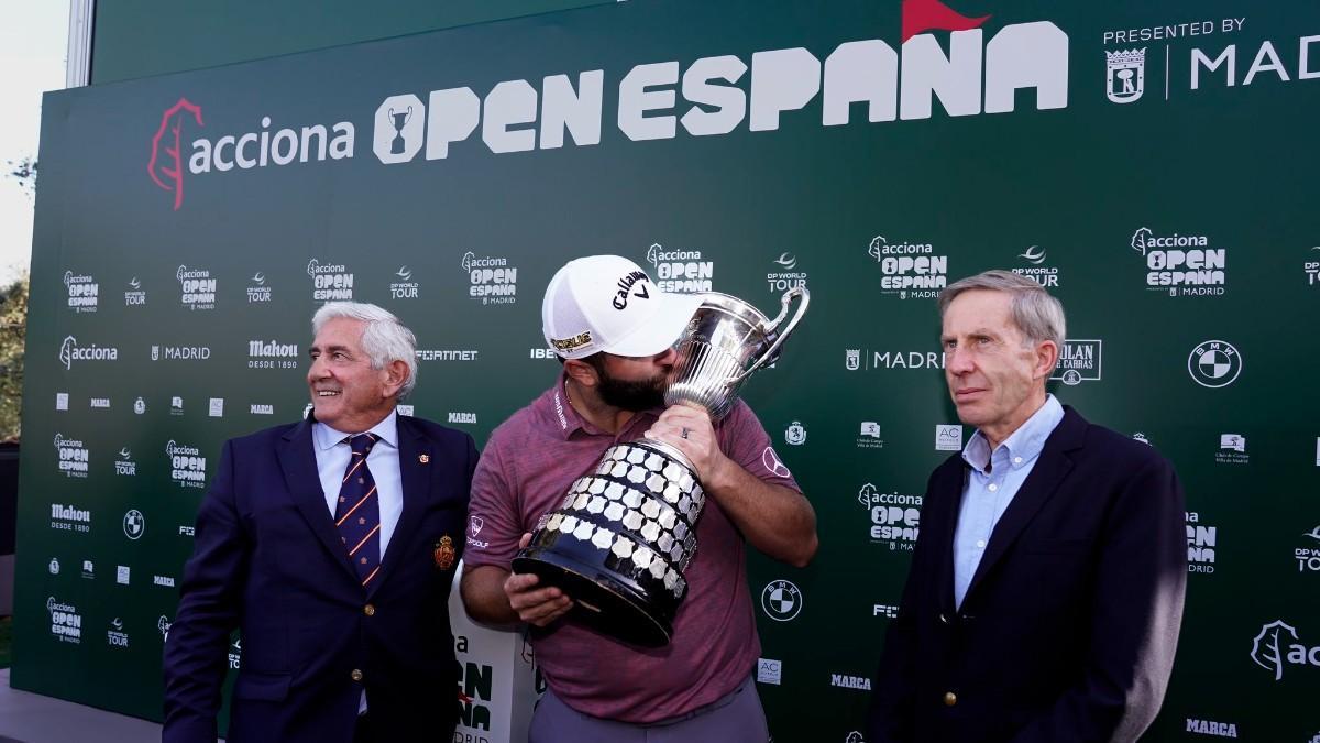 Rahm, con el trofeo de ganador del Open de España
