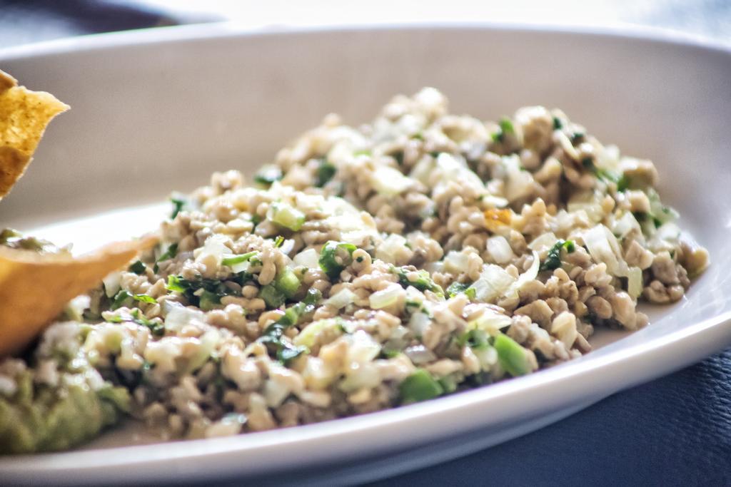 La tortilla con escamoles no es apta para todos los paladares.