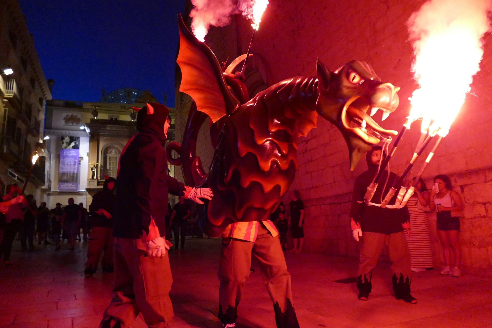 L'Encesa del Drac de Figueres es converteix en una nova tradició de les Festes de Sant Pere