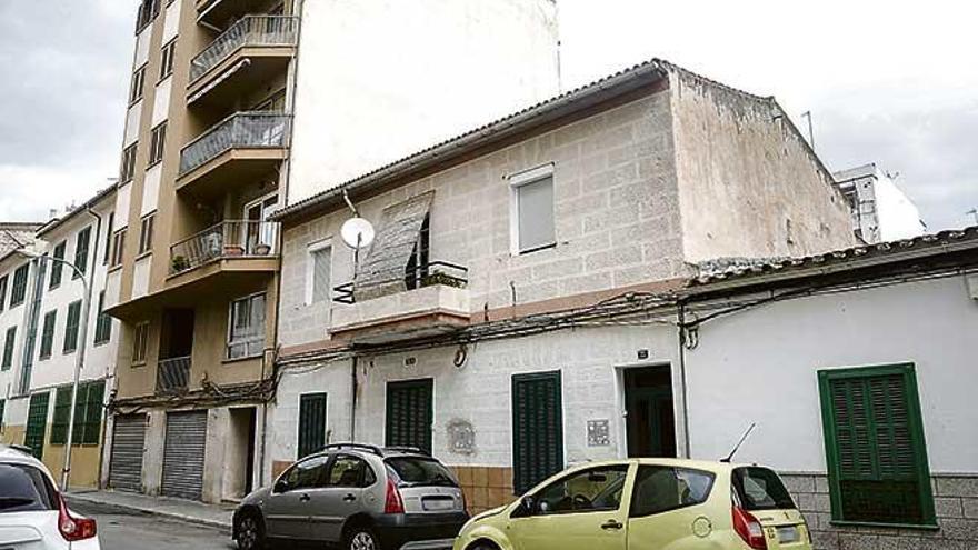 Vivienda en el número 72 de la calle Ferrer de Pallarés, en Palma, donde ocurrieron los hechos.