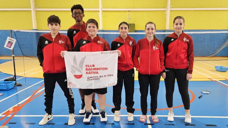 El Bádminton Xàtiva logra ocho medallas en los torneos de de Ibi y Soria